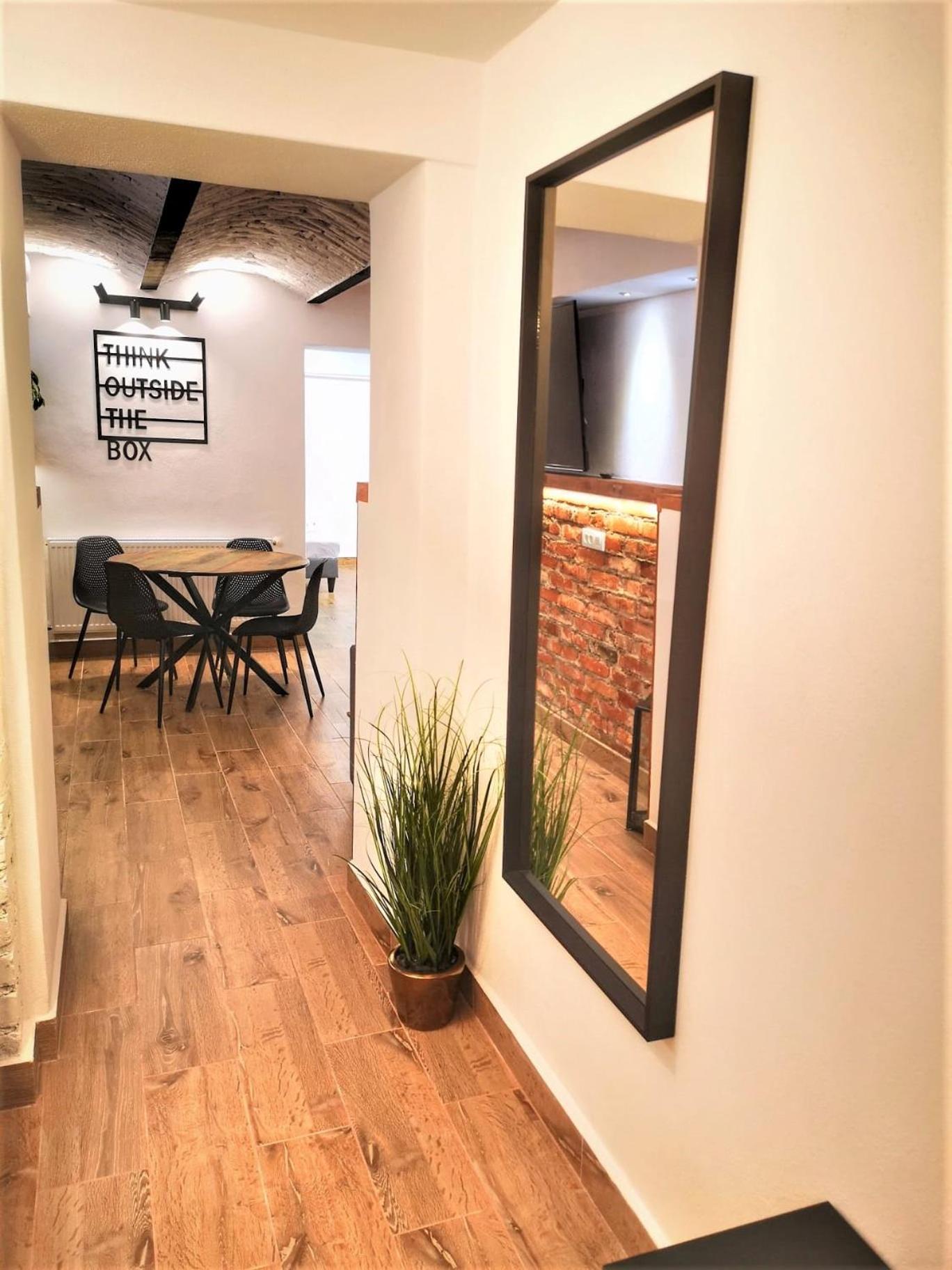 T House Apartment Sibiu Ngoại thất bức ảnh
