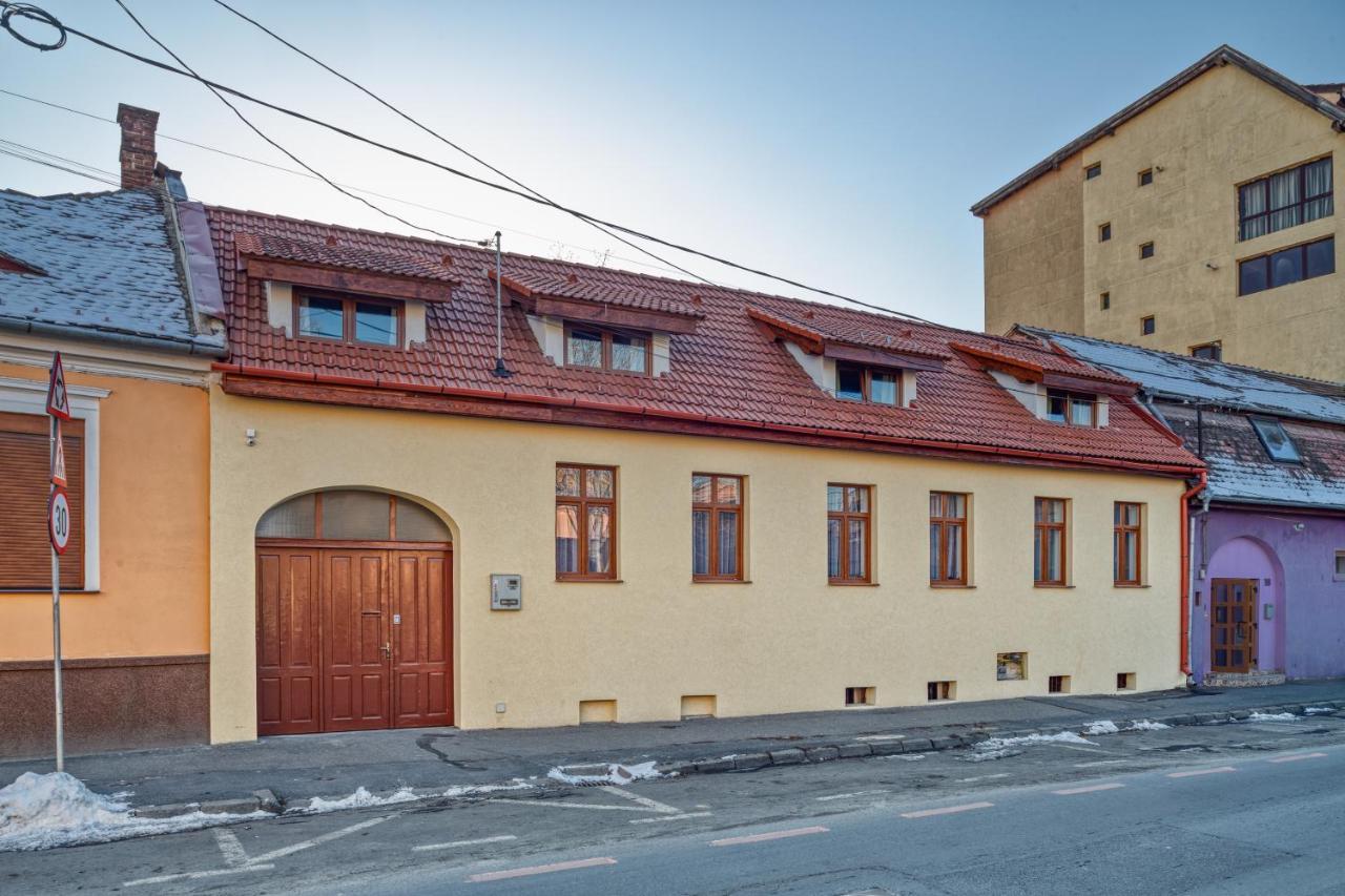 T House Apartment Sibiu Ngoại thất bức ảnh